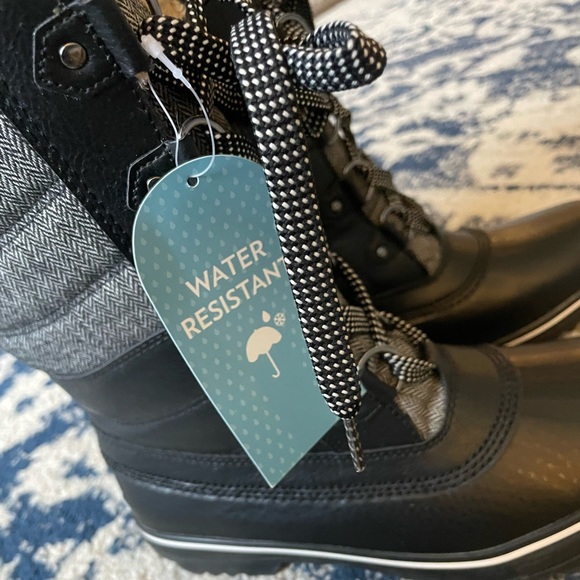 Women's water resistant Winter Boots-NEW - Picture 4 of 6